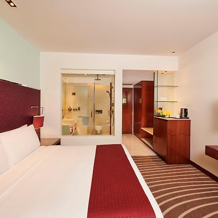 Holiday Inn Mumbai International Airport By Ihg Ngoại thất bức ảnh A room at the hotel